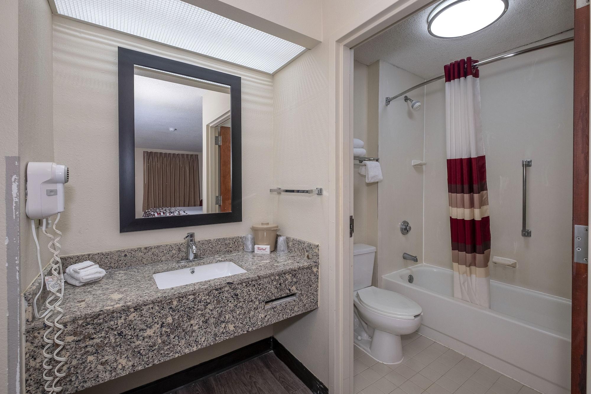 Red Roof Inn פרטוויל מראה חיצוני תמונה